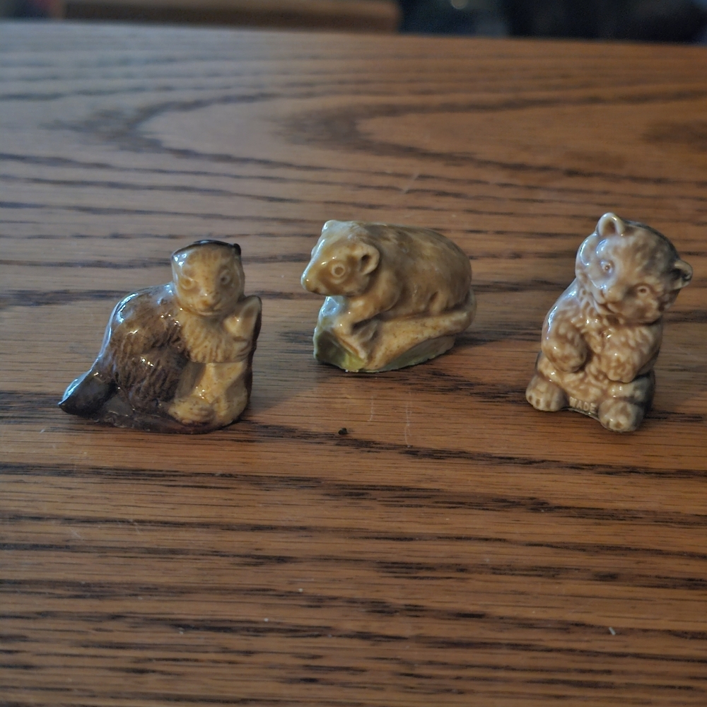 Wade Logan Brown and Tan Ceramic Art Figurines